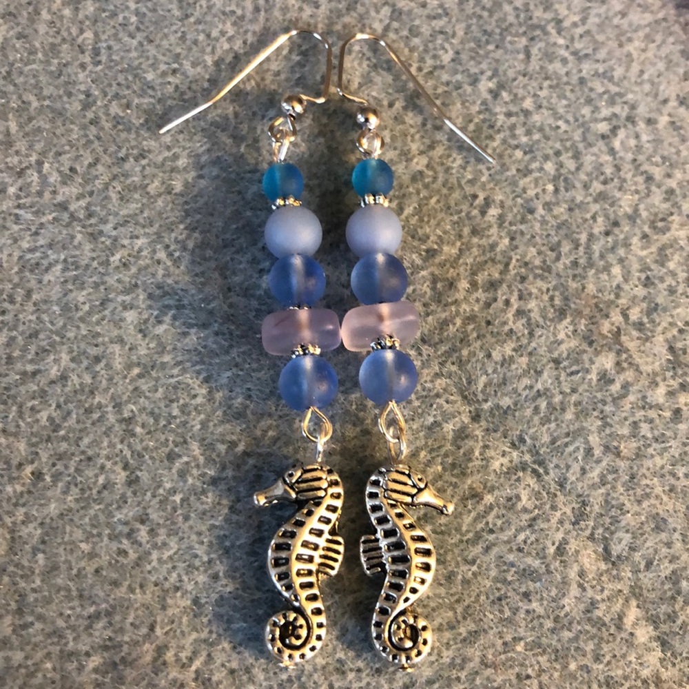 πΊπΈπseahorse recycled glass earrings - Picture 3 of 4